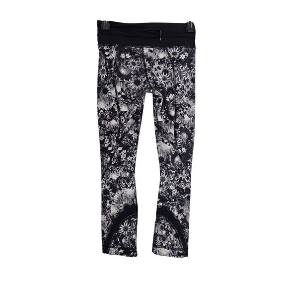Women's - Lululemon Run: Inspire Crop II All Luxtreme Floral Leggings, Size 2 - Picture 6 of 7